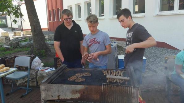 Grillstand der 9. Klassen